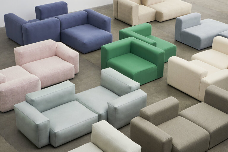 Sofa Mags Soft und Mags Low Armrest Module © HAY